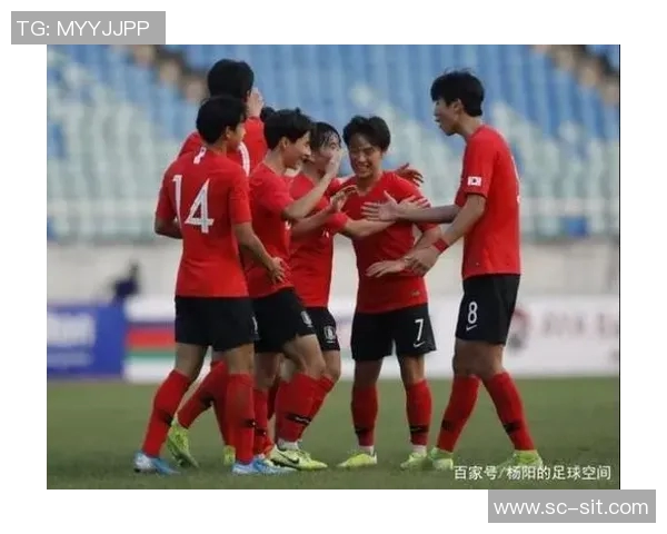 小孩们与足球明星亲密接触感受梦想的力量与激情